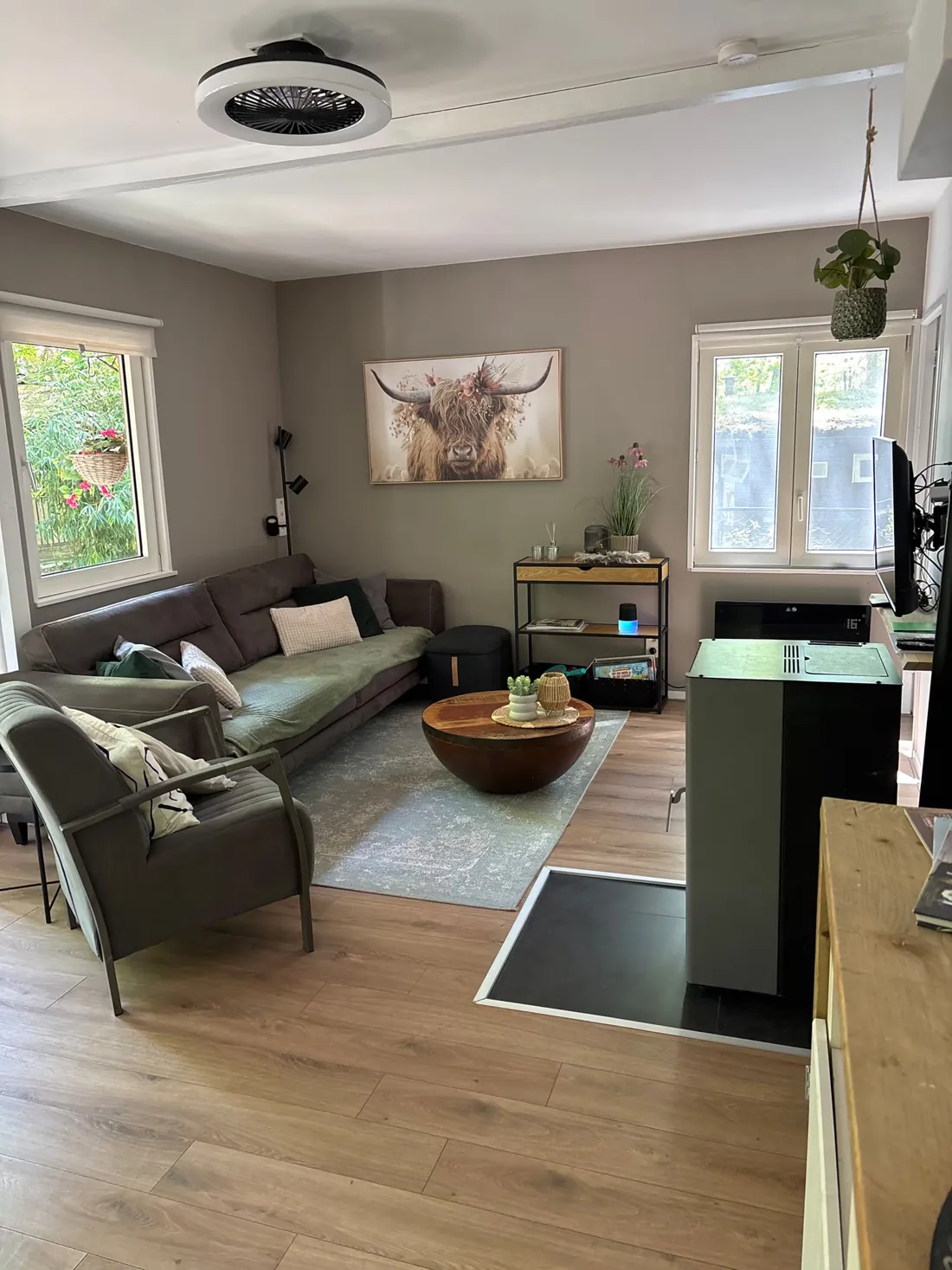 Woonkamer van Chalet Groenrust met zetel en salontafel